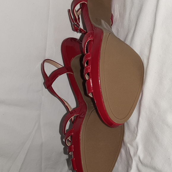 Red Sandals - Picture 3 of 7